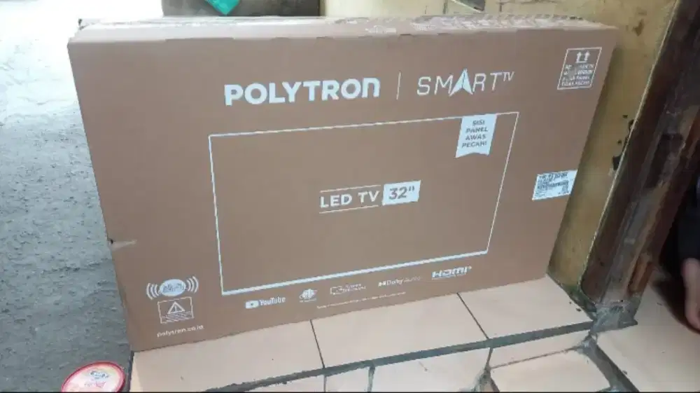 Tv Polytron 32 inci Smart TV