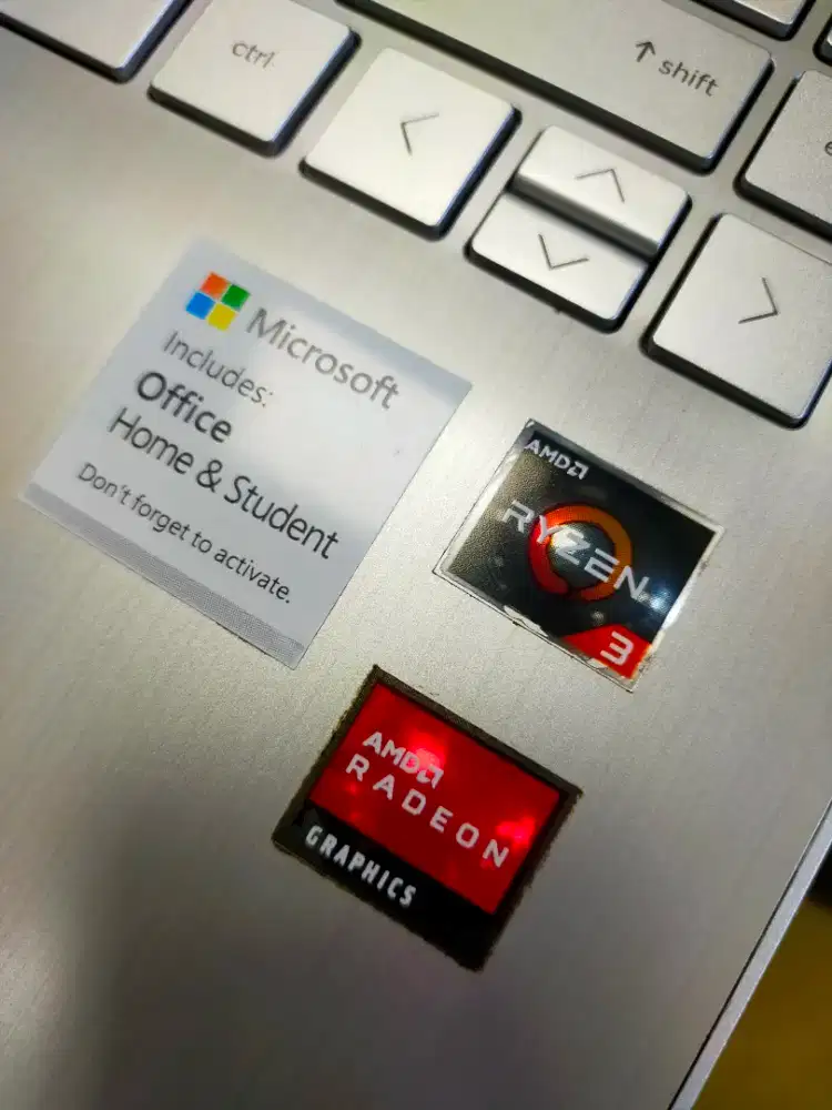 Dijual laptop HP 14s-dk AMD RYZEN 3 Ram 8GB DDR4 SSD 256GB Backlait
