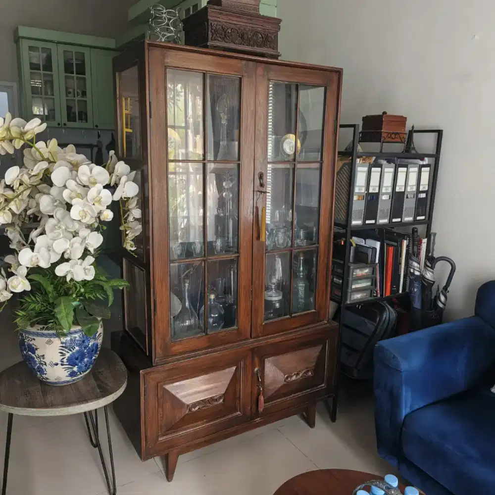 Lemari antik full jati kuno