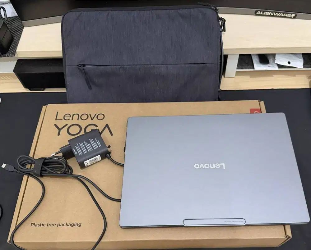 Lenovo Yoga Slim 7 14ILL10 Core Ultra 5 226V (Aura Edition) – 2nd