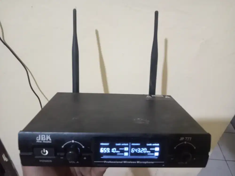wireless microphone