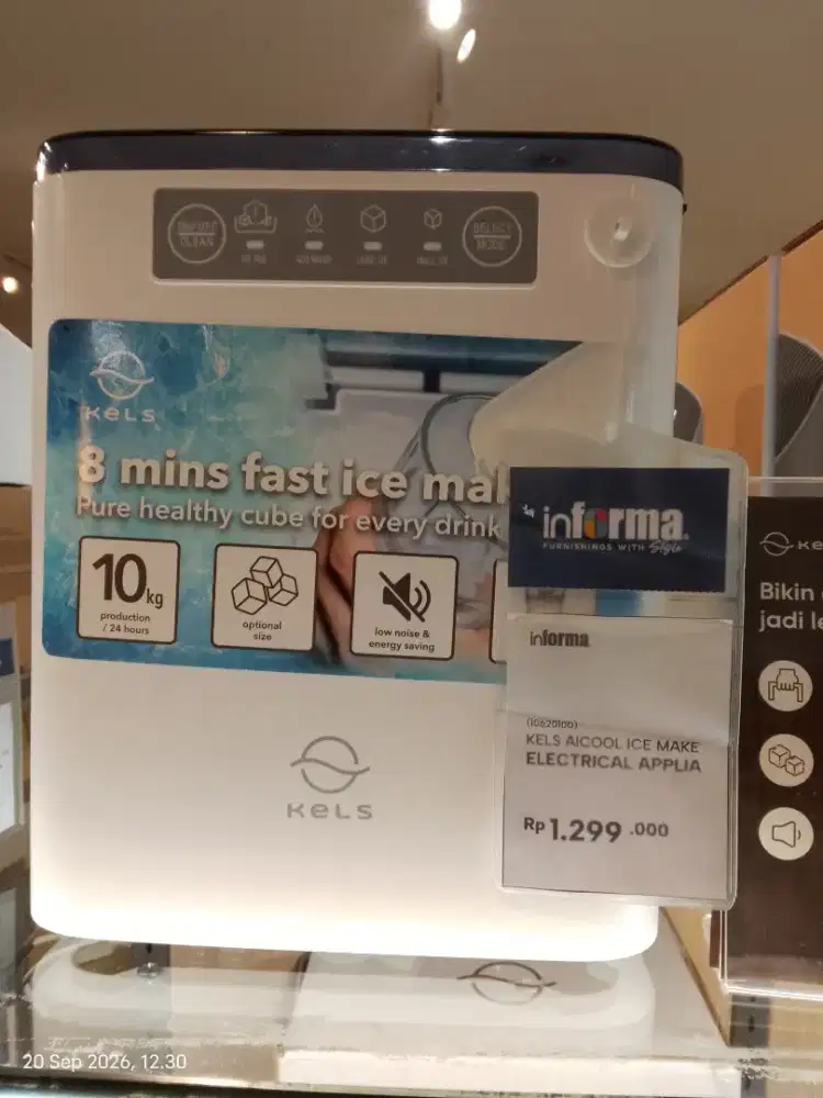 Informa ice maker