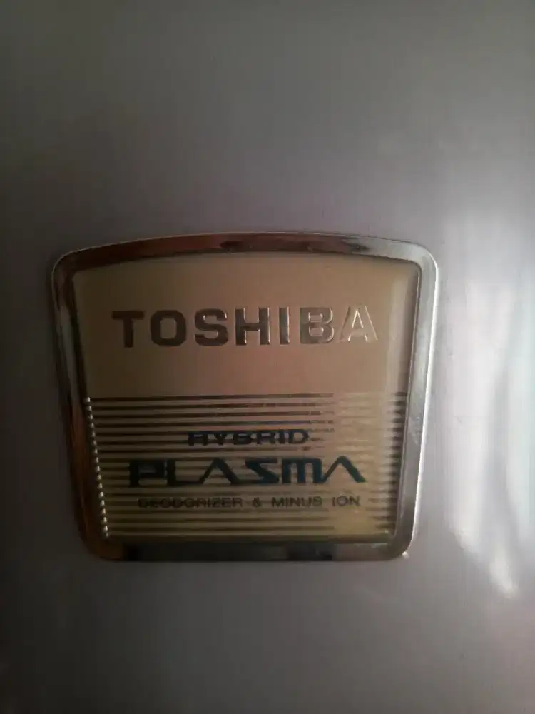 Di jual kulkas TOSHIBA
