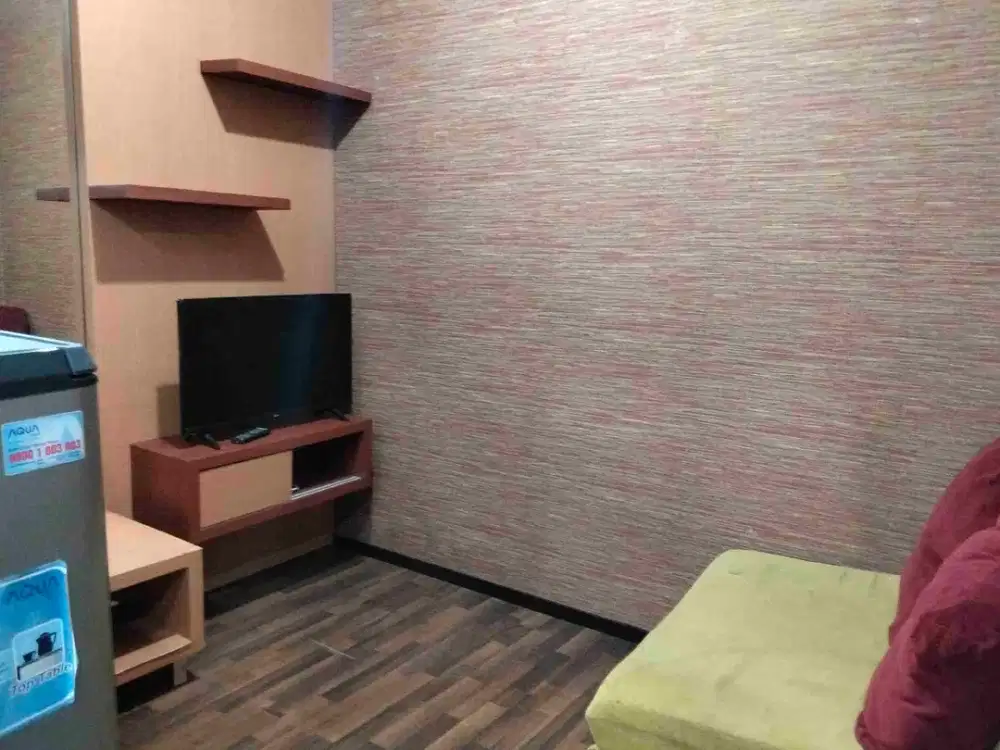Apartemen Menteng Square furnished include biaya pengalihan hak notaris.
