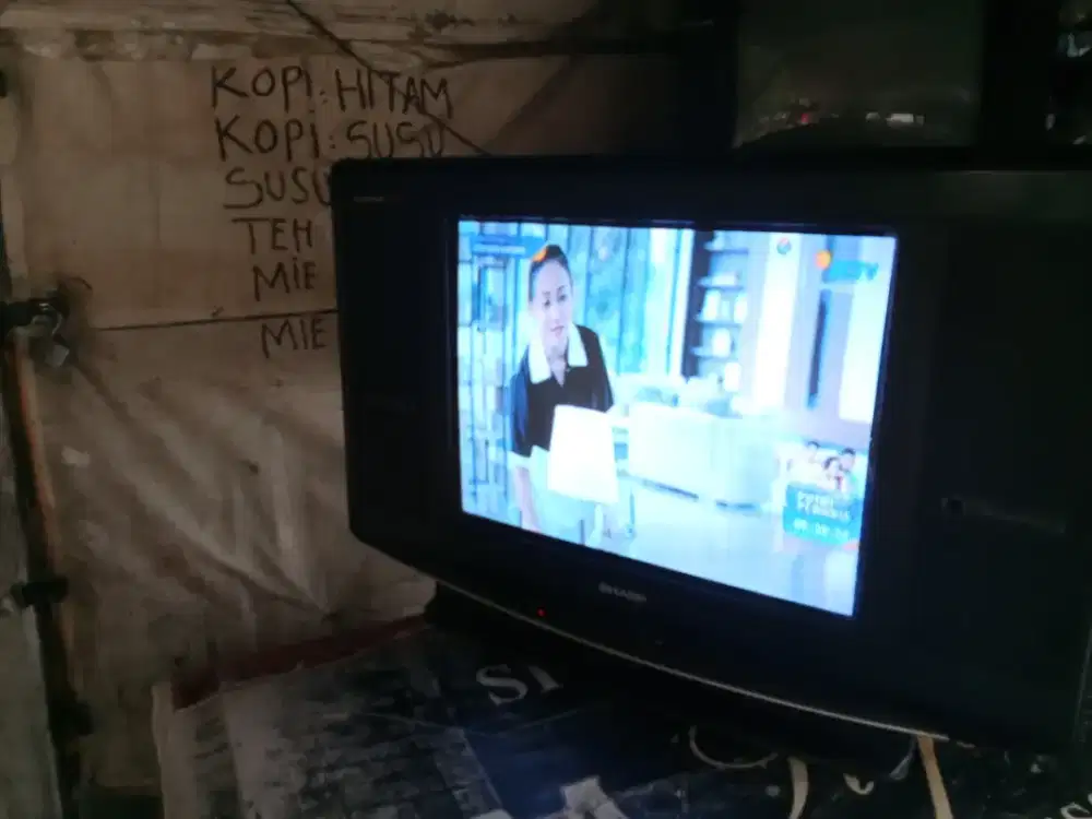 jual tv 21in slim SHARP Alexander kelengkpan tv+remot aja harga 330