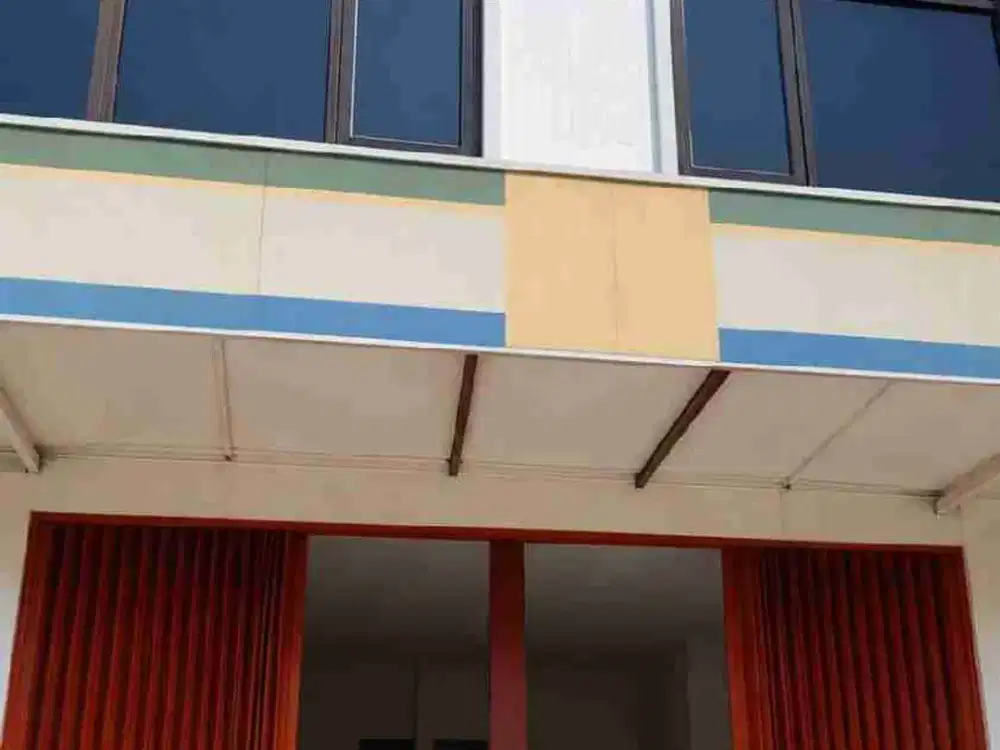 DISEWAKAN RUKO LEBAR 8 M, 3 LANTAI PUSAT KOTA, PUCANG ANOM SBY