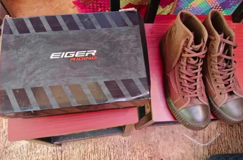 Sepatu EIGER BALDR MID CUT BROWN ORI Kondisi 95%