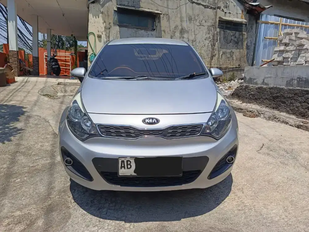 Kia New Rio SE 2013 Matic Normal Istimewa