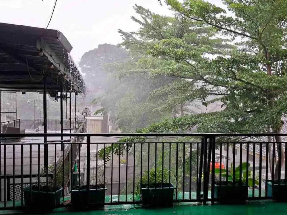Rumah Rawa Kalong Pinggir Jalan Raya Bisa Untuk Usaha