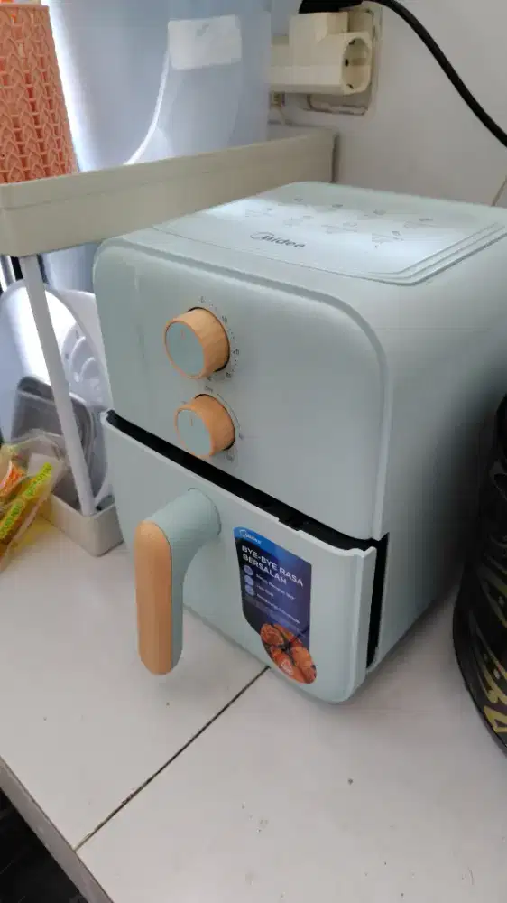 Air Fyer Midea MAF400BOADG