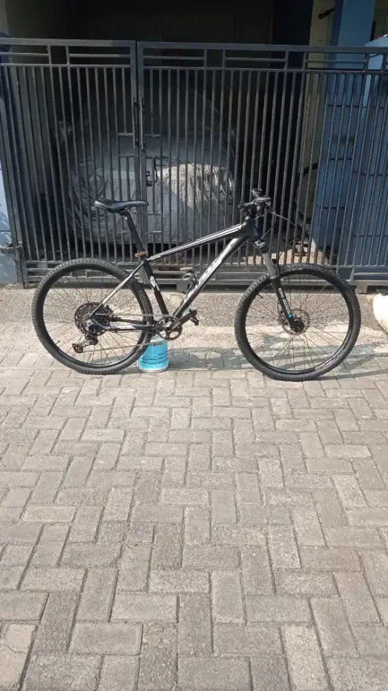 sepeda MTB united detroit 6.1