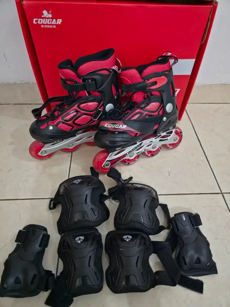 Jual Sepatu Roda Cougar MZS835LSG M 34-37 Black Red Like New