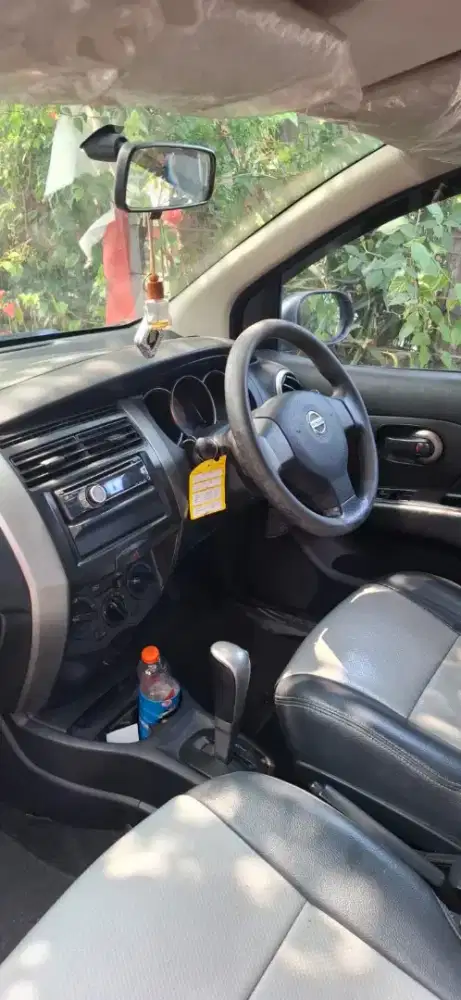 Nissan Grand Livina 2011
