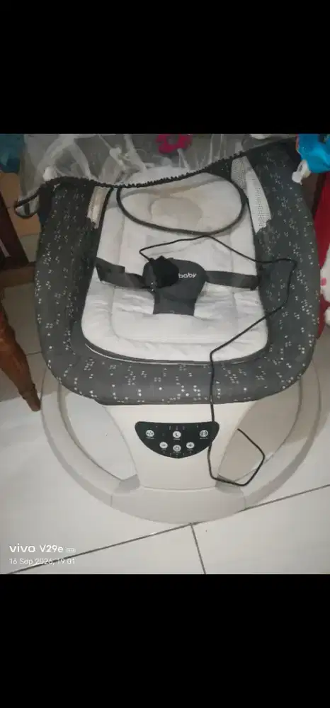 Dijual cepat  baby swing