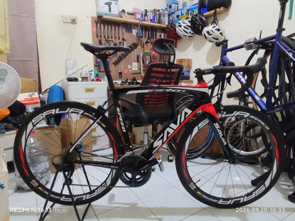 ROAD BIKE FULL CARBON GROUPSET SHIMANO 11SPEED 105