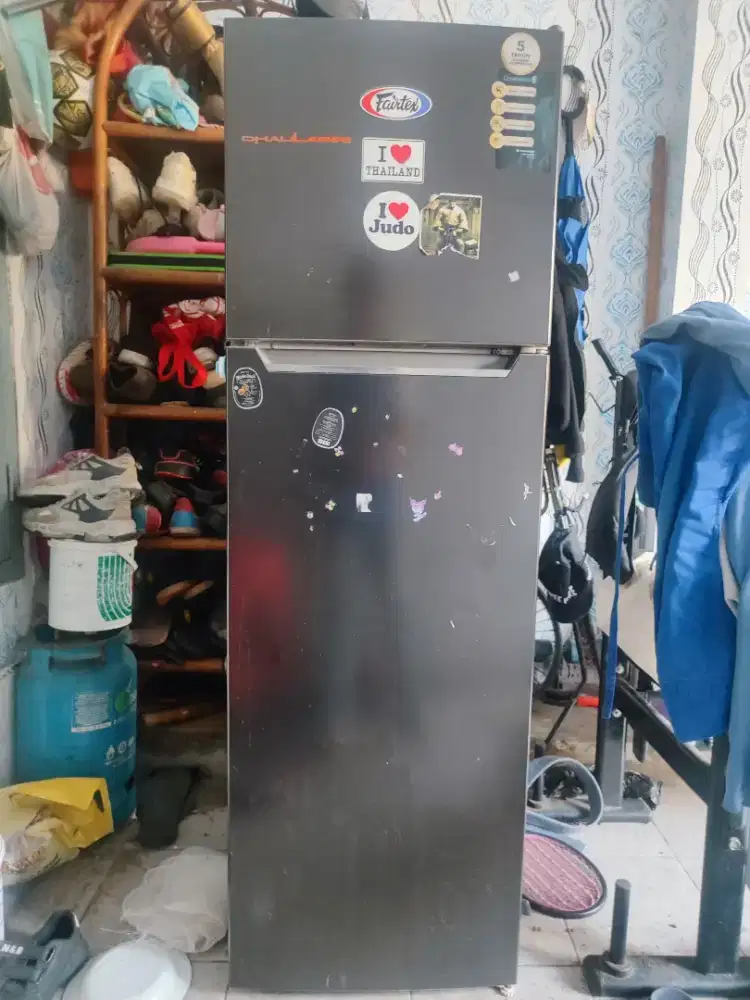 Kulkas Second Changhong CRF 238