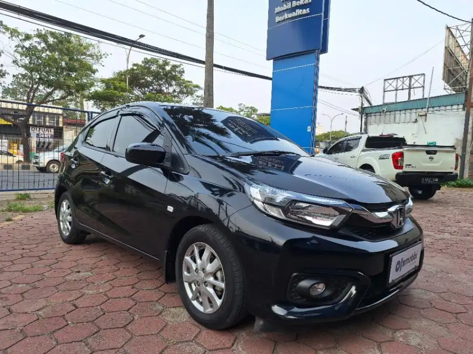 DP MURAH Honda Brio Satya 1.2 E Bensin-AT 2022 Hitam CHFXB