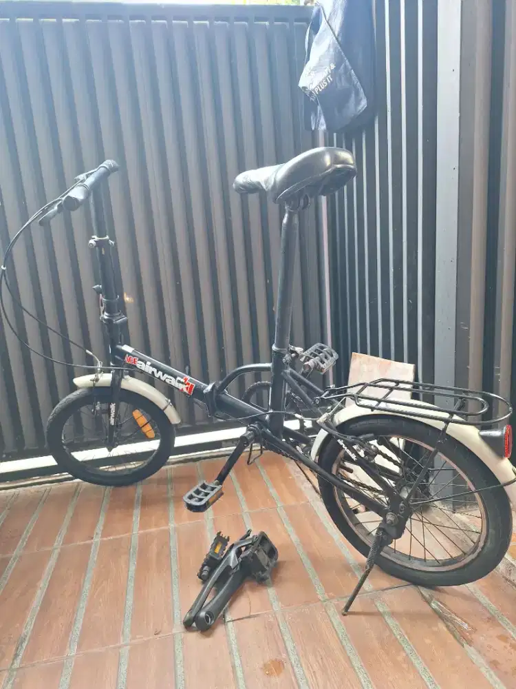 Sepeda lipat airwalk 16 mencari pemilik baru tanpa syarat