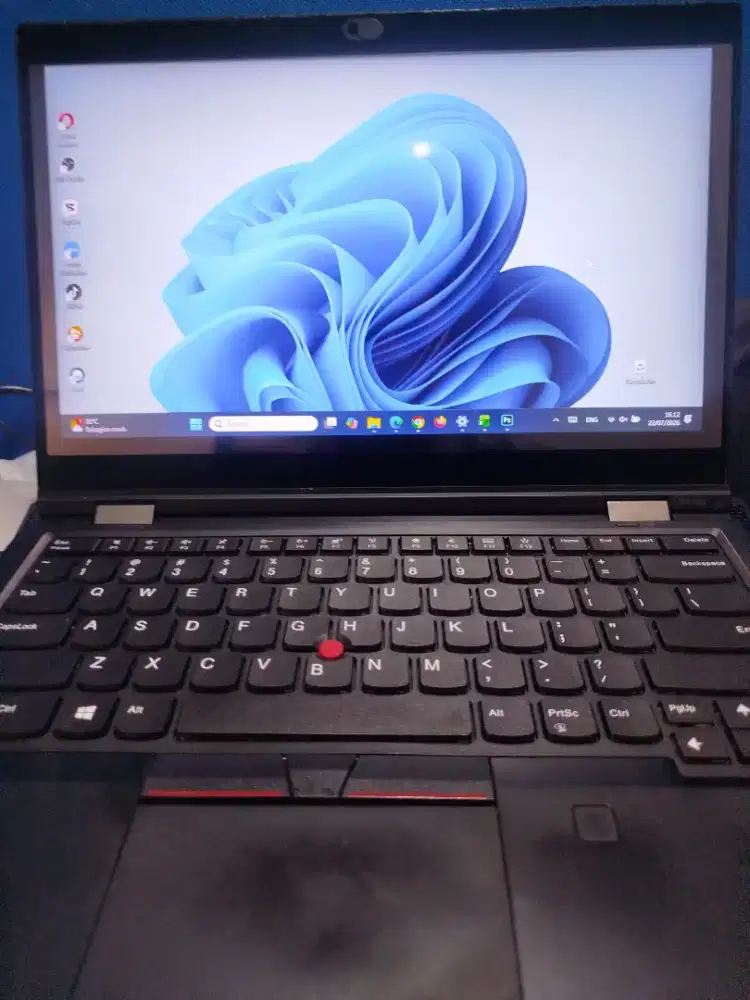 Thinkpad L380 Yoga (bisa mode tablet + stylus)