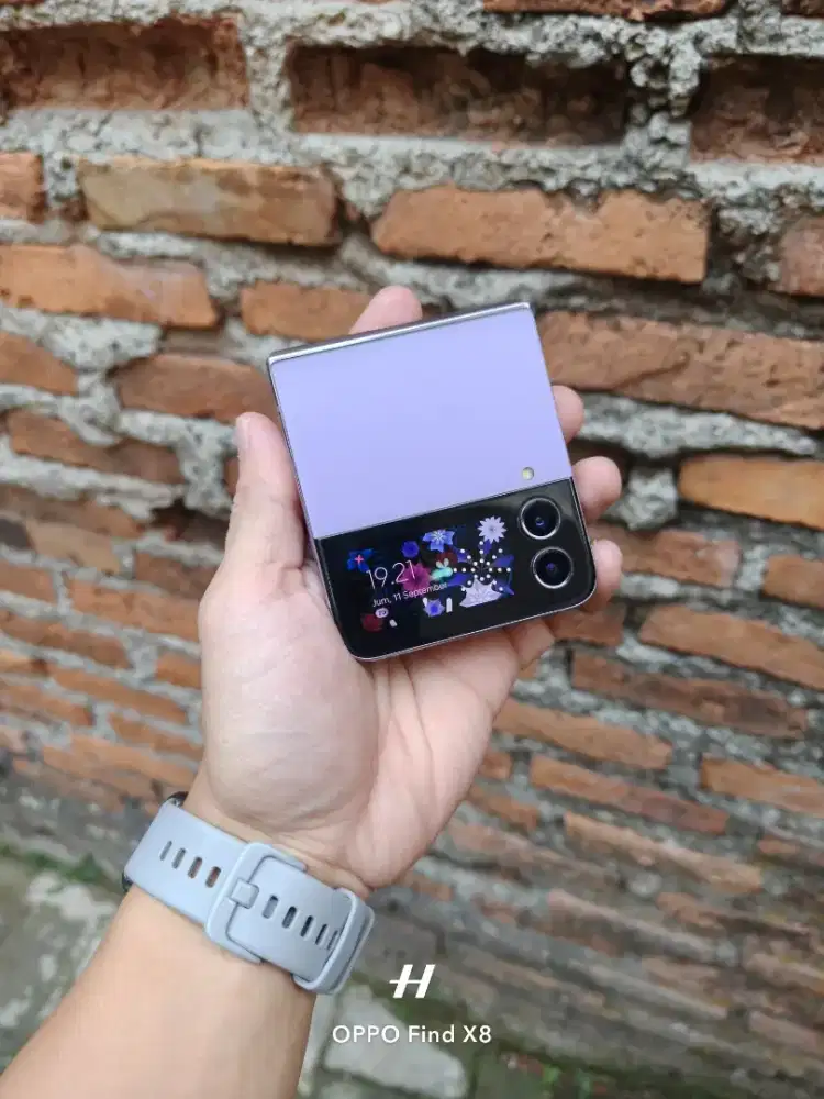 Samsung Galaxy Z Flip 4 5G 128GB SEIN Fullset Original Mulus Normal
