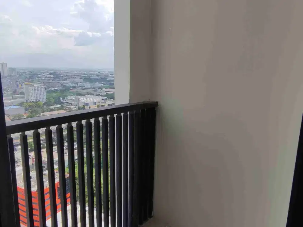 Apartemen Chadstone Studio Unfurnished Ada Balkon Lantai 20an Cikarang