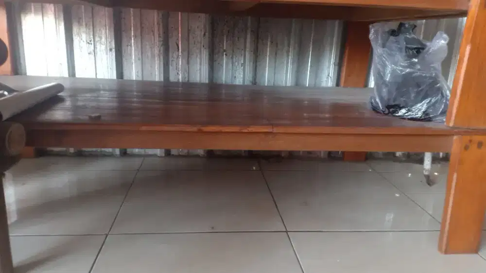 dijual cepat meja makan   buat lesehan uk 160 m gercepin