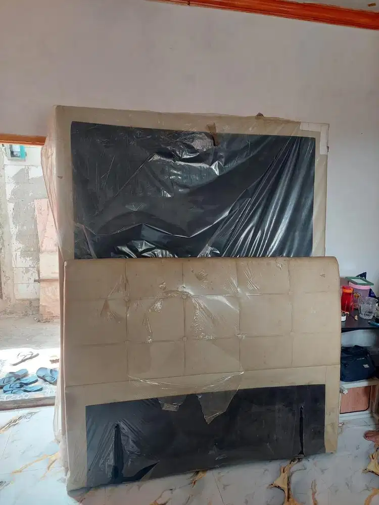 Kasur dan dipan