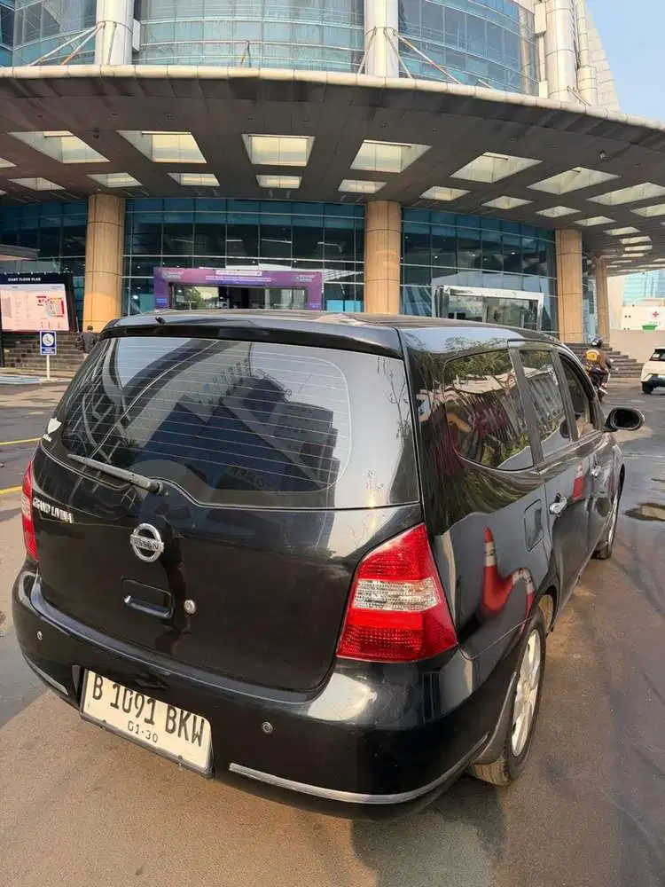 Nissan Grand livina 2010 Bensin