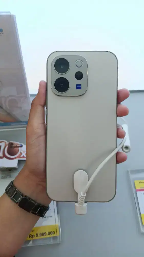 Credit HP Vivo V70 5G