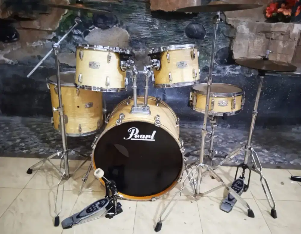 Drum Pearl Export EXR series, plus simbal