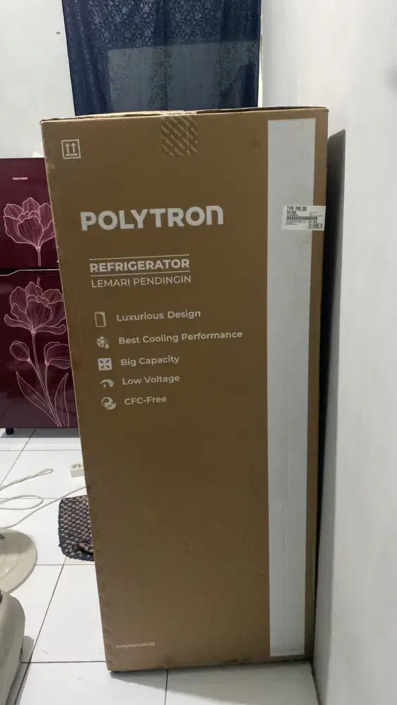 kulkas polytron prb 200 warna merah