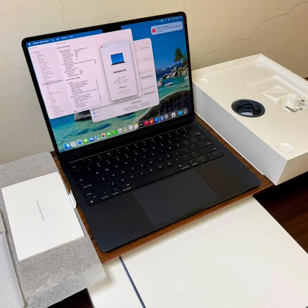 MacBook Air 13 inch M2 8/256 Midnight starlight gray