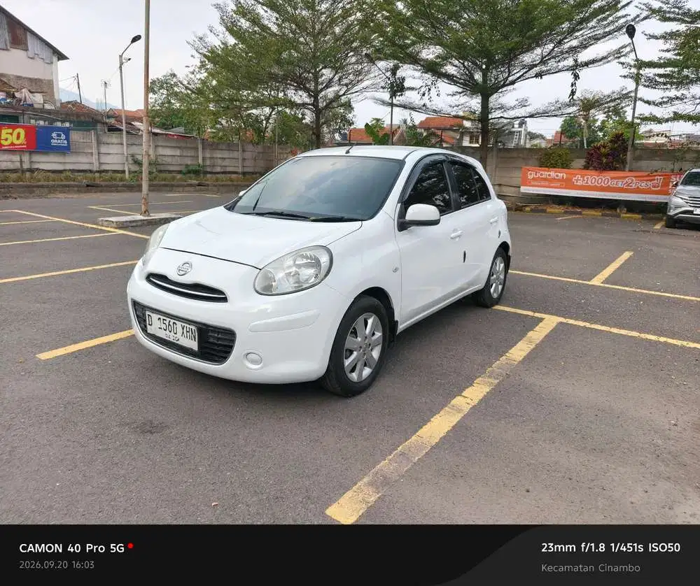 Nissan March 2011 Bensin