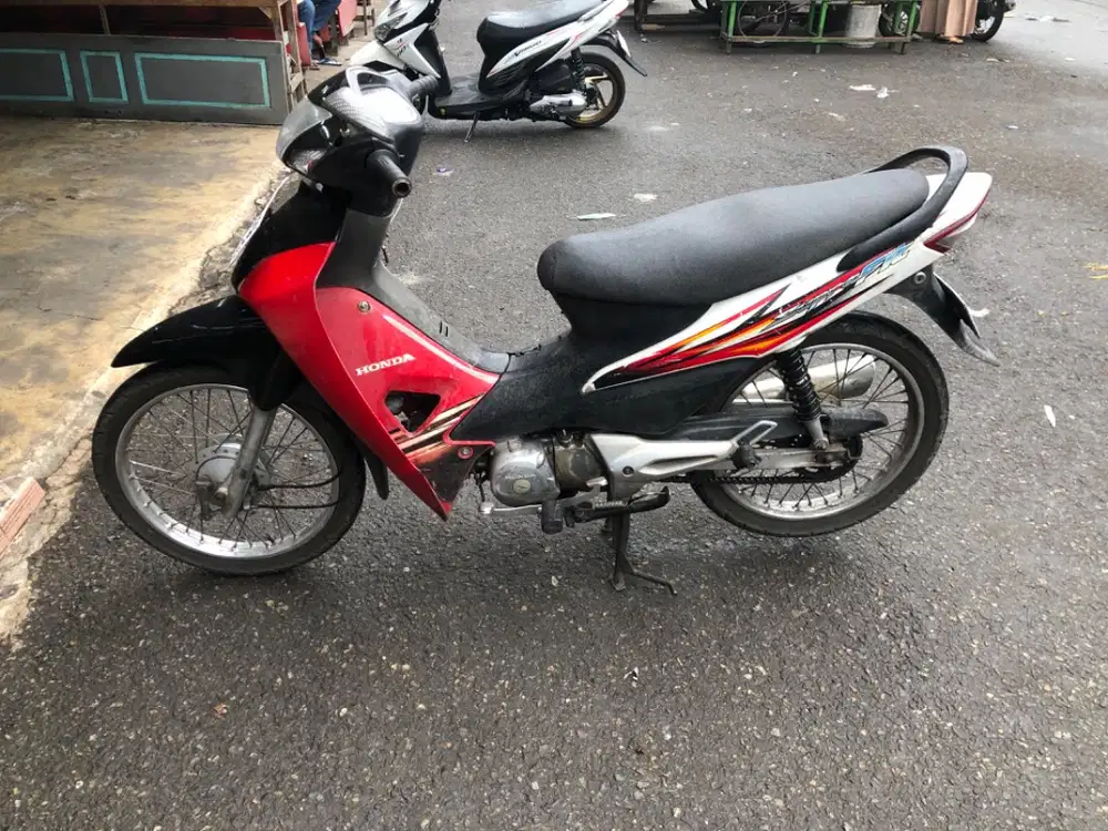 Dijual motor supra fit 2006