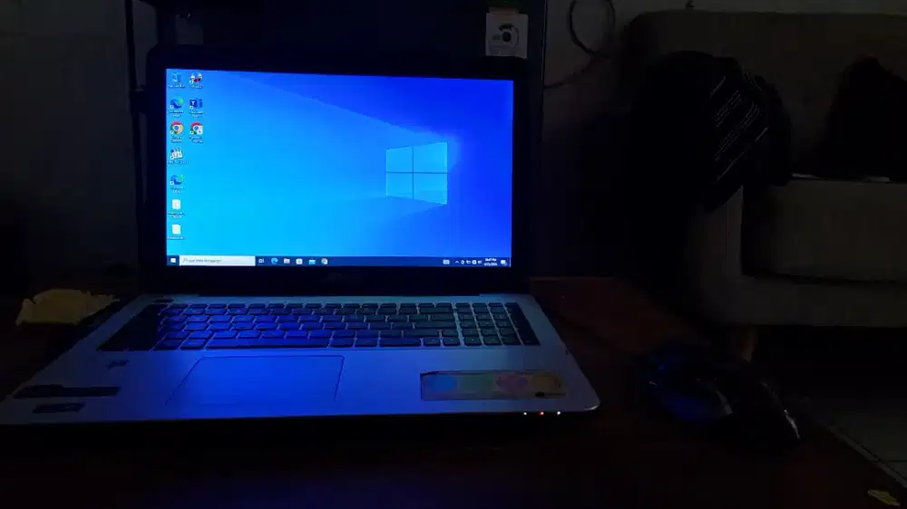 LAPTOP ASUS X555Q
