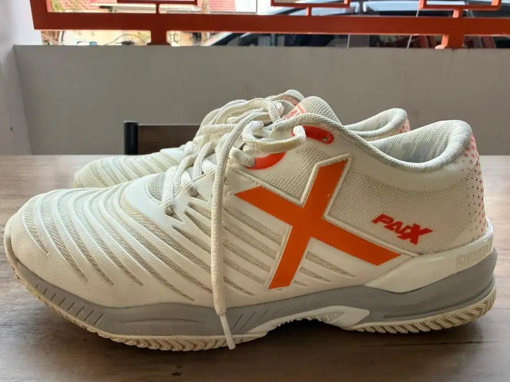 Sepatu munich padx 60 orange