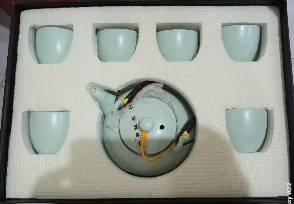 1 Set Tea ( 1 Teko +  + 6 Cangkir )