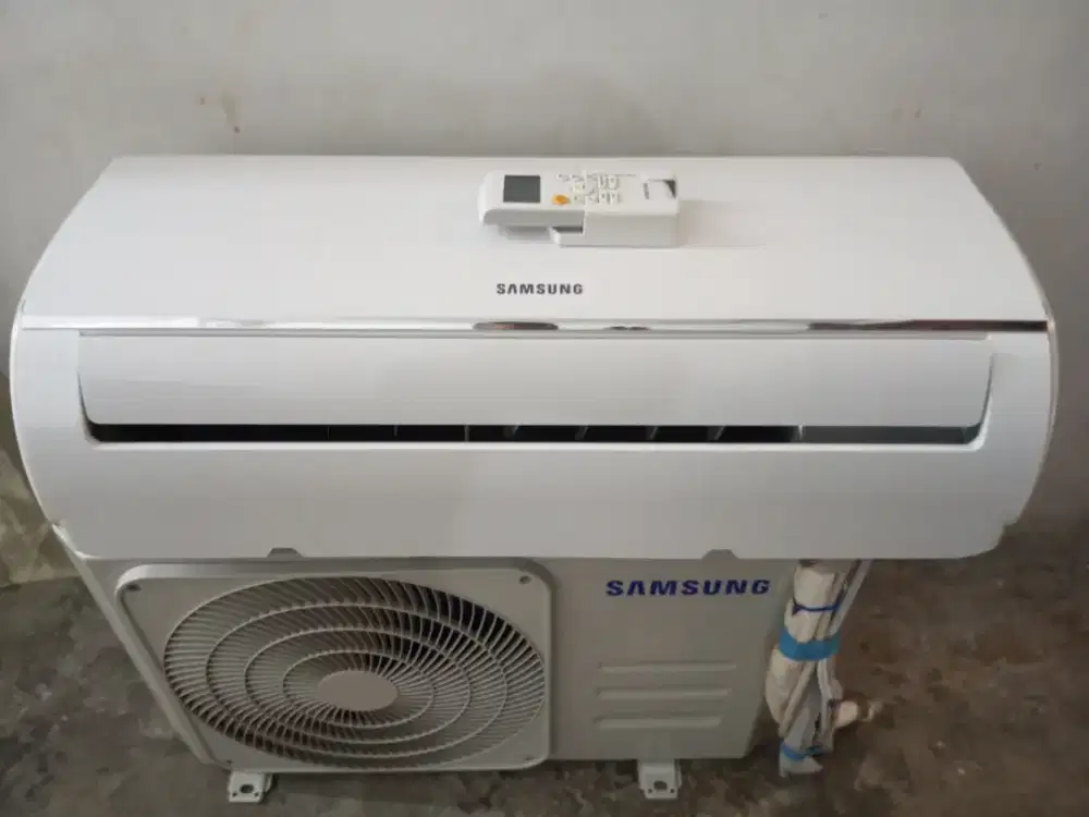 AC Samsung 1/2 pk jual sudah berikut pasang, sudah terima dingin