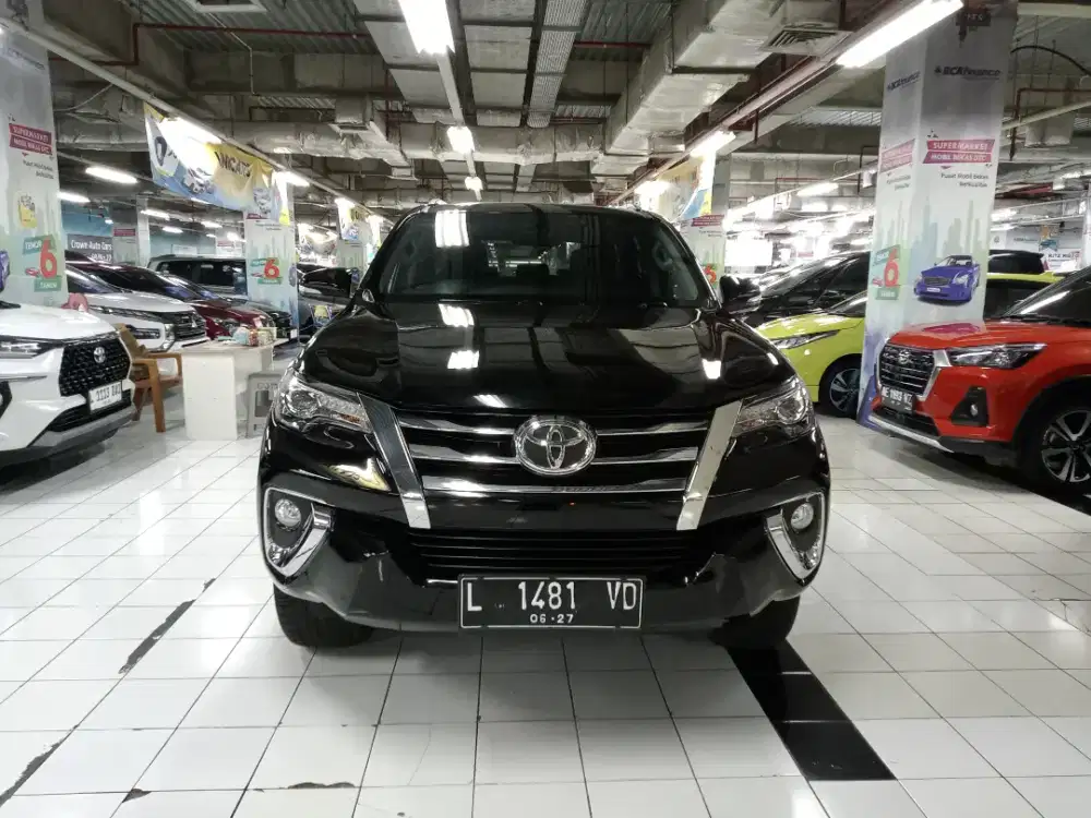 TOYOTA FORTUNER VRZ AT 2017 HITAM METALIK