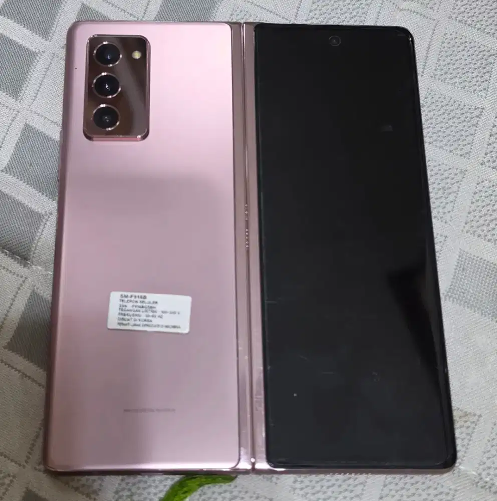 Dijual Zfold2 12/256 GB wrn  Rosegold , lengkap ( hp + charger + box)