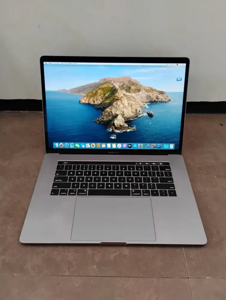 Macbook Pro 15 Inch 2019 i9 32gb/1tb Touchbar