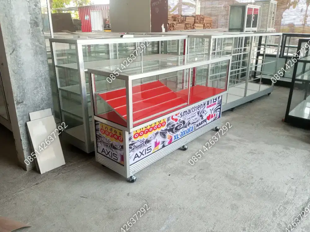 Etalase toko semarang