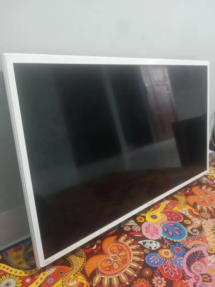 Tv sharp 32 inci LED