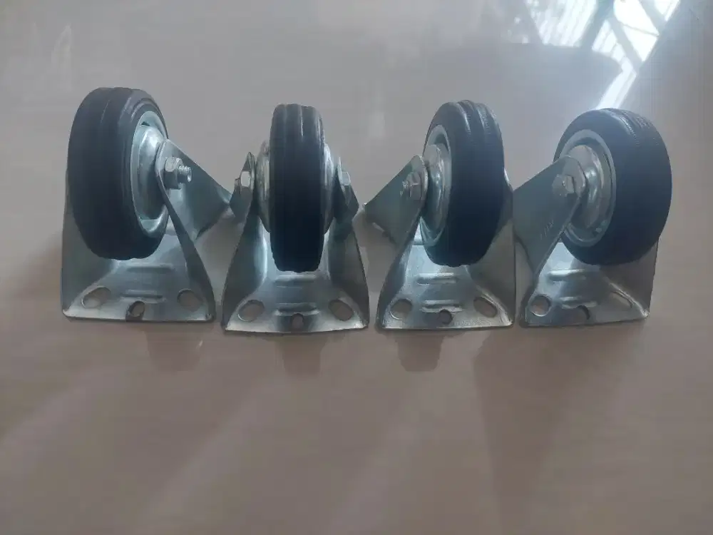 Roda Karet Mati 3