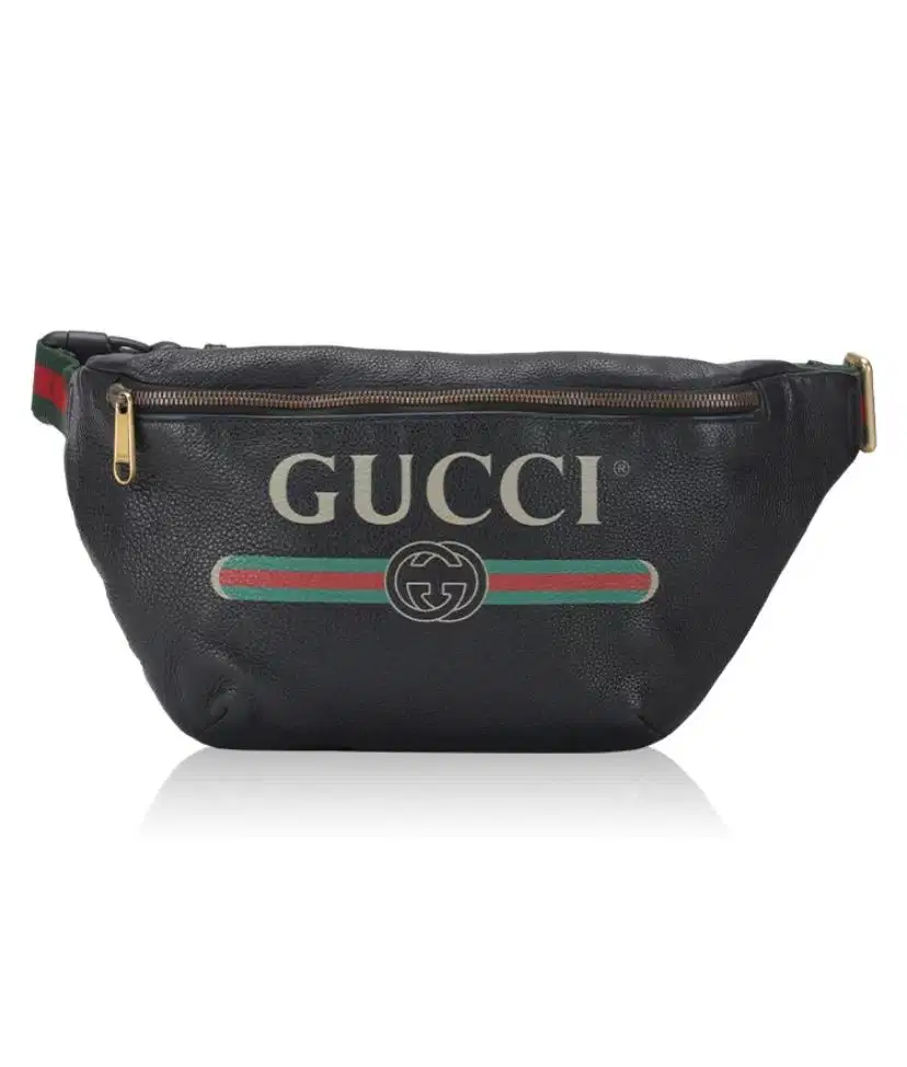 GUCCI  Grained Calfskin Logo Belt Bag Black