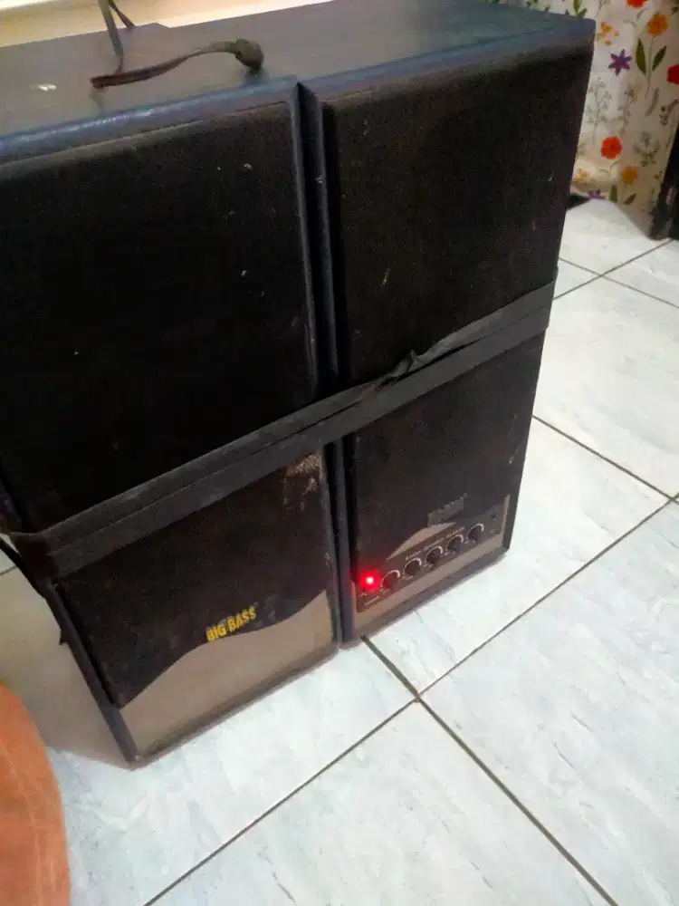 Speaker aktif 6 inchi masih nyala bunyi