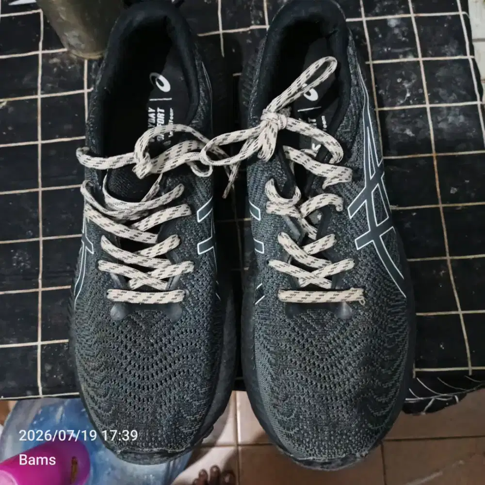 Jual sepatu ukuran 44