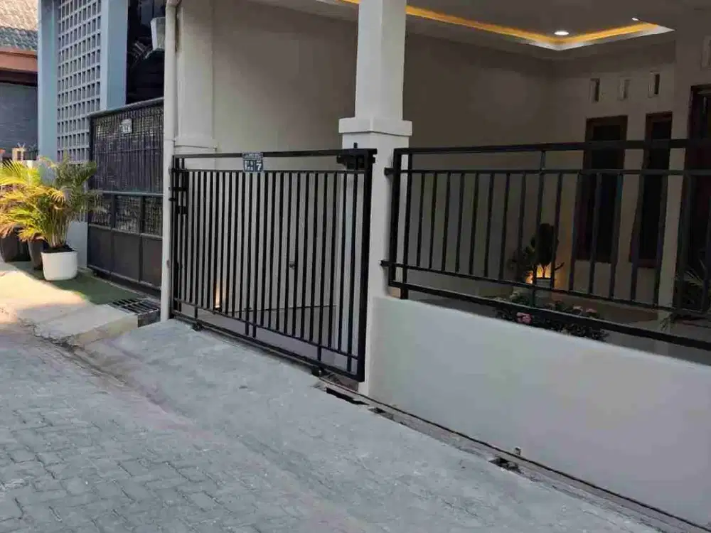 Rumah Baru SIAP HUNI Depan ANEKA JAYA WOLTER Pedurungan