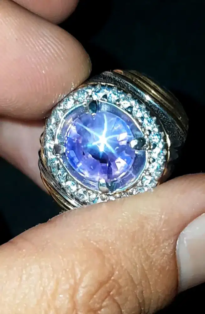 Blue star sapphire srilanka (ceylon)