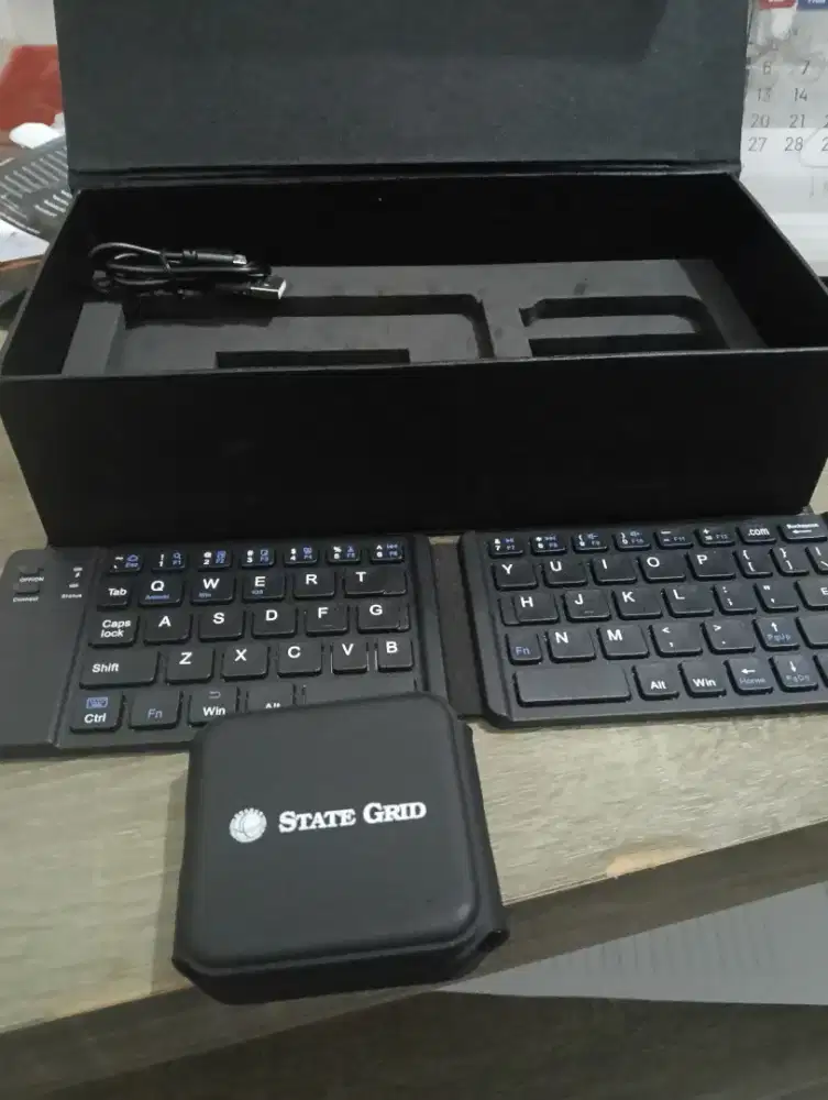 Mini fordable bluetooth keyboard